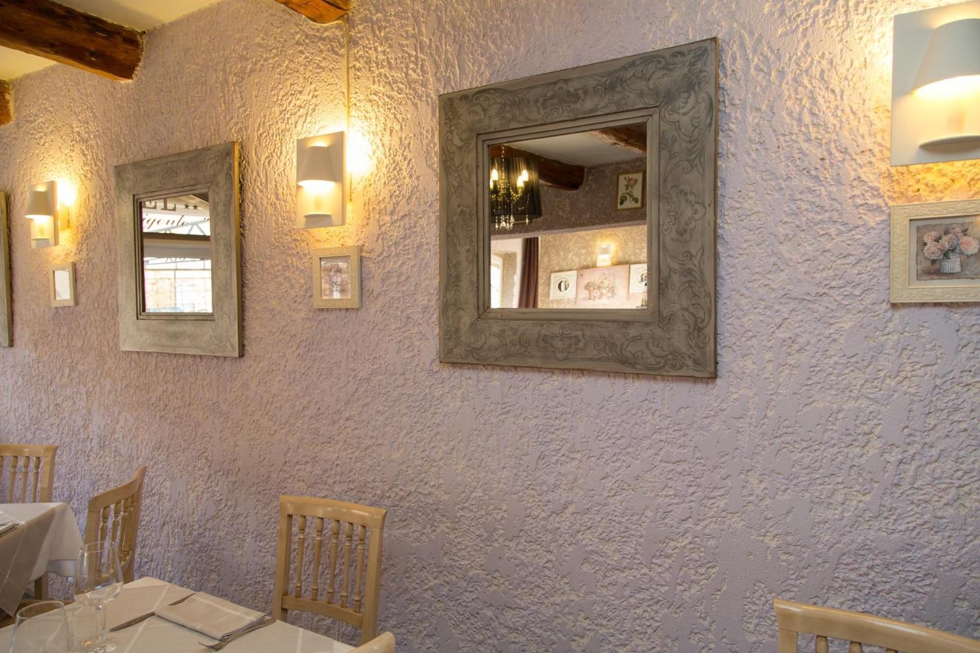 La Farigoule Hotel Sainte-Cécile-les-Vignes Eksteriør billede