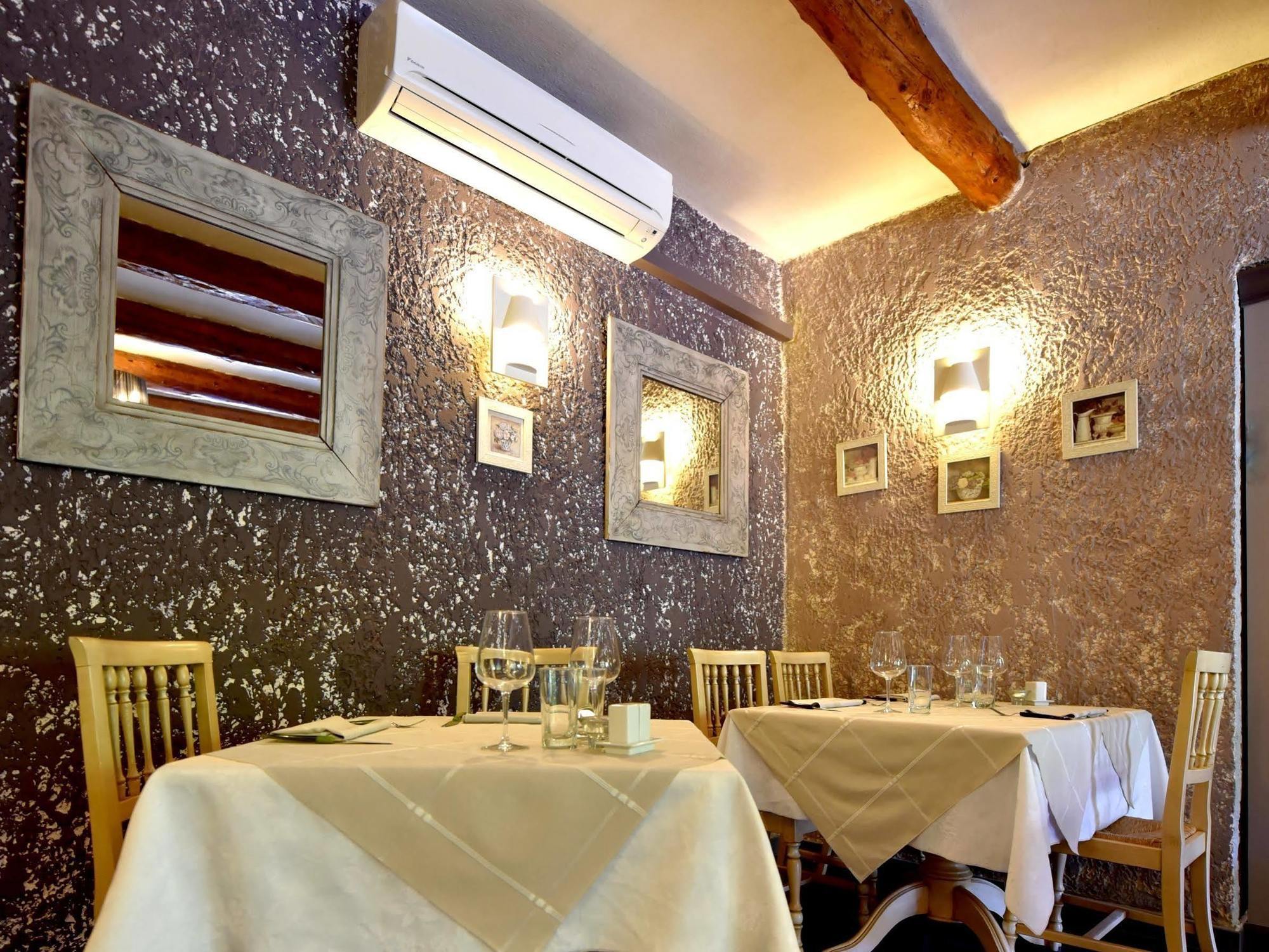 La Farigoule Hotel Sainte-Cécile-les-Vignes Eksteriør billede